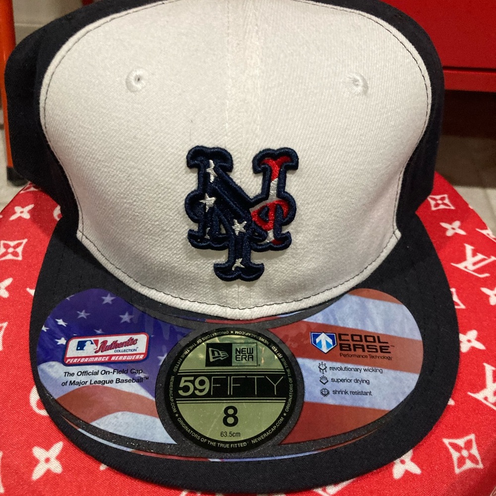 NY Mets MLB New Era Fitted American Flag Hat    Size 8 New